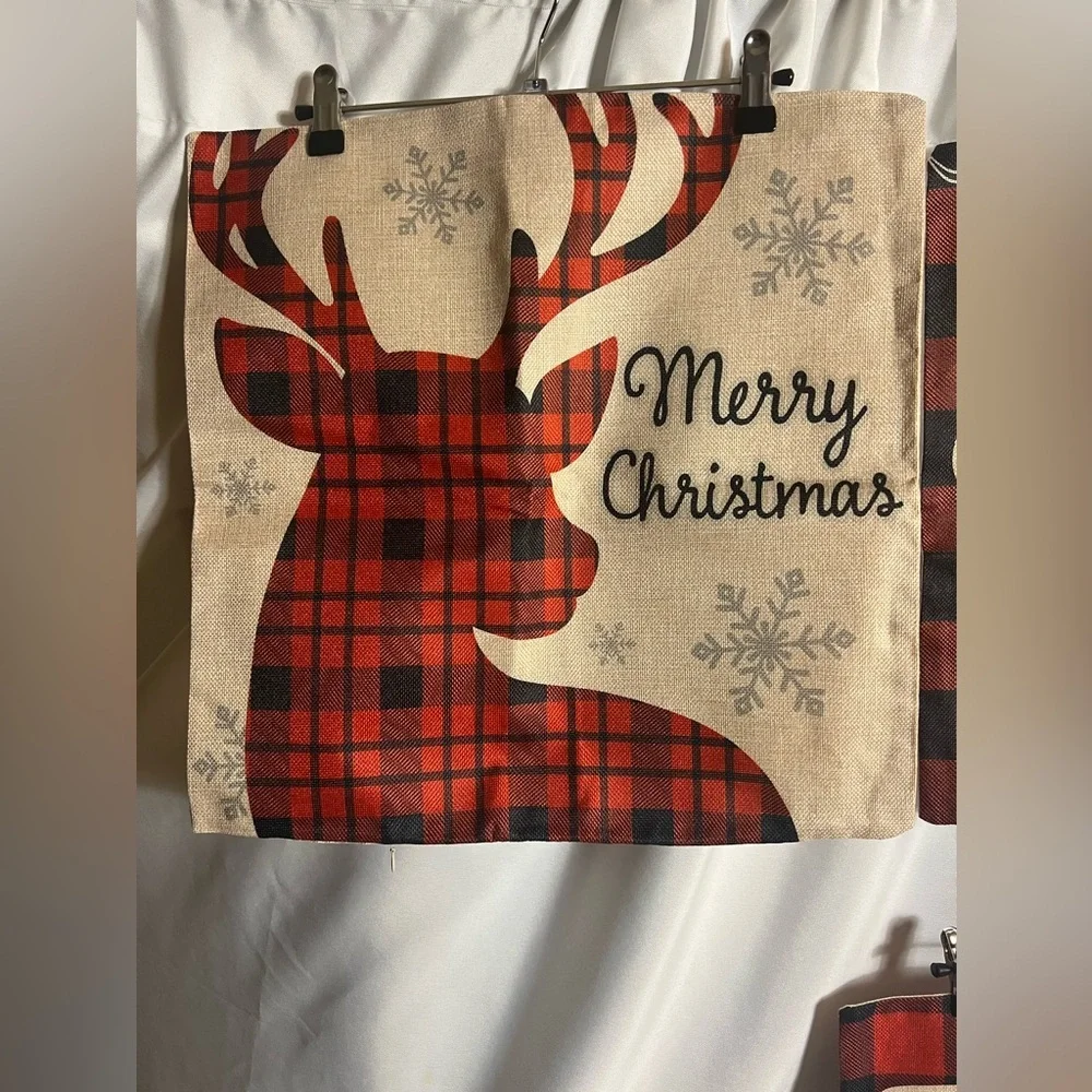 Christmas Canvas Festive Pillow Case Set Of 4 Zipper Bottom Brand New Farm House